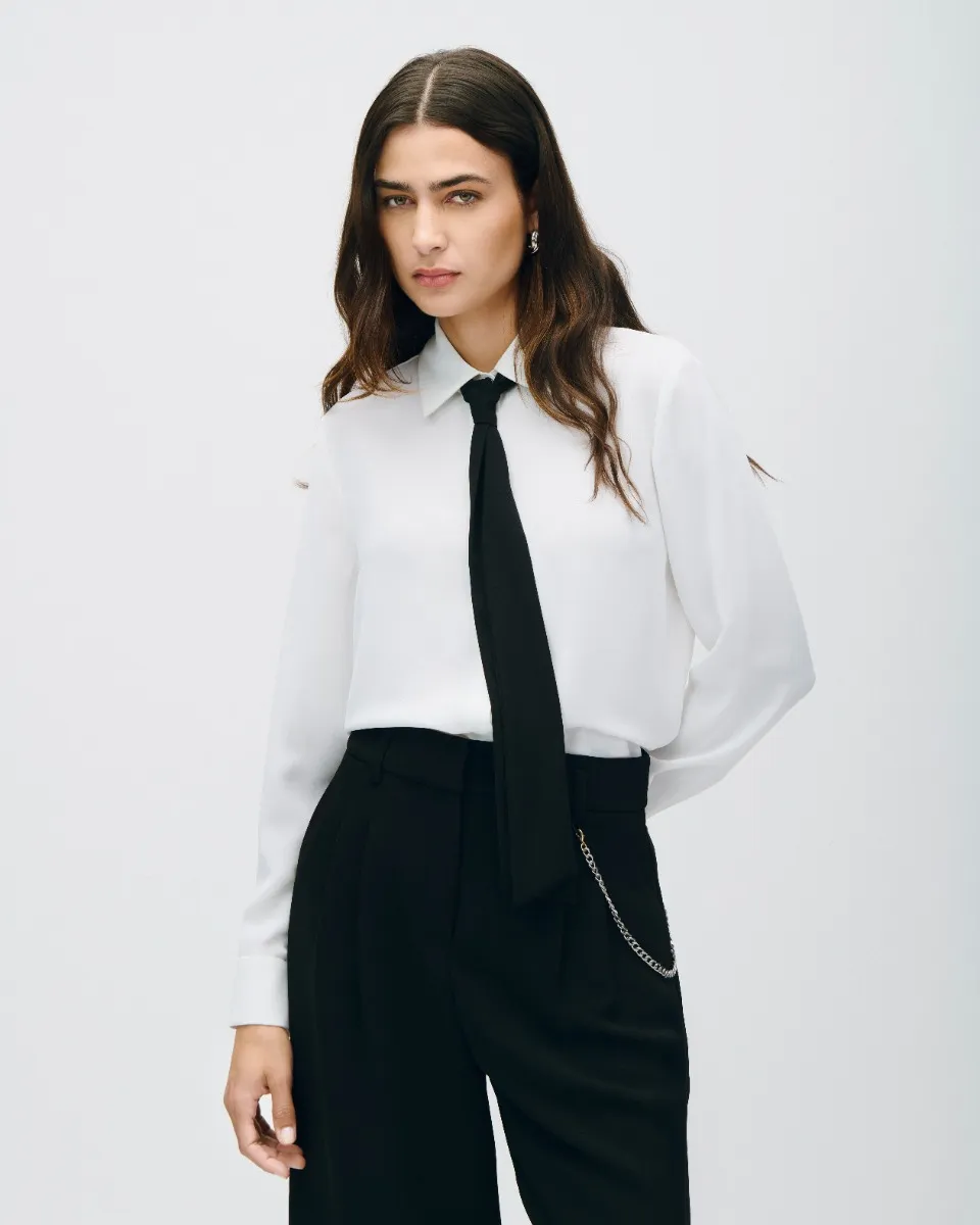 Blusa Camisera Blanca Corbatín Negro En Contraste 