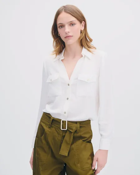 Blusa Camisera Blanca De Jacquard A Rayas Escote V