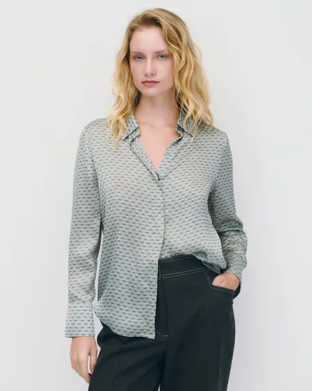 Blusa Camisera Satín Estampado Corrugado Verde Musgo