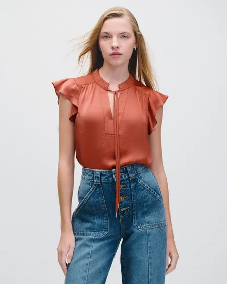 Blusa De Satín Corrugado Marrón Manga Escarola Jaretas En Escote