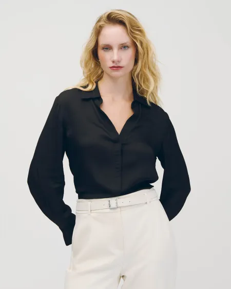 Blusa Negra Camisera Satín Con Textura
