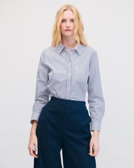 Camisa A Rayas Azul Y Blanco Bolsillo De Parche
