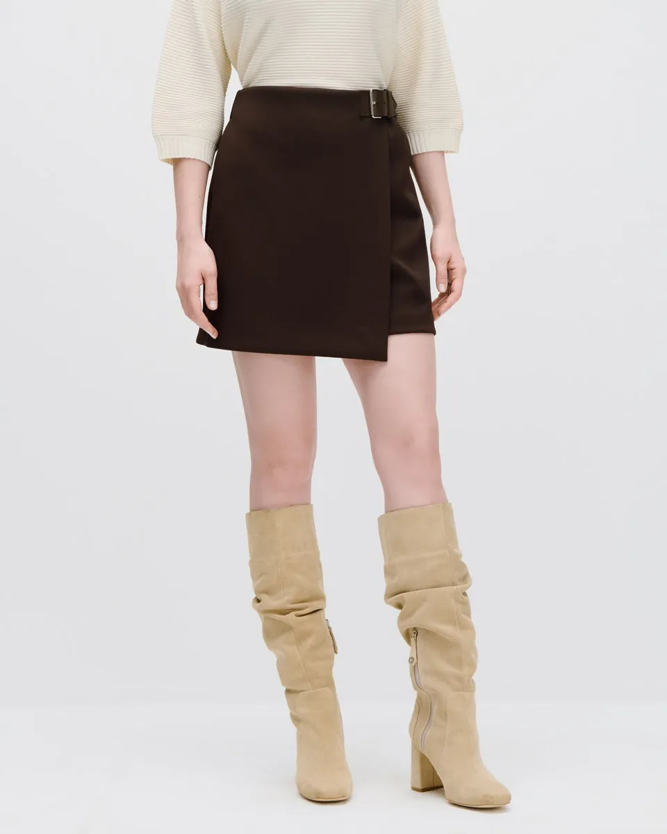 Falda Short Stretch Chocolate Con Hebilla 