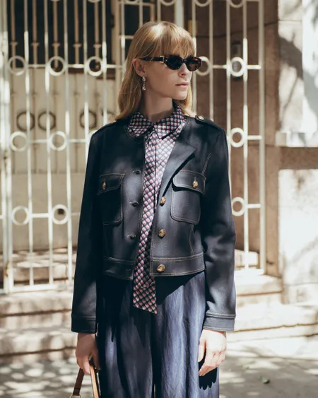 Chaqueta Corta Índigo Tipo Denim Corte Francés Y Charreteras