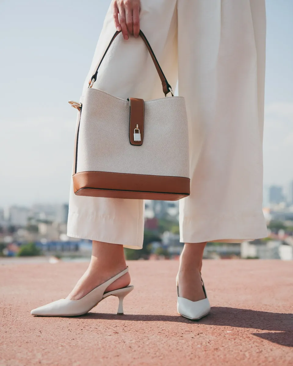 Bolsa Hobo Textil Tejido En Combinación Detalle Candado 