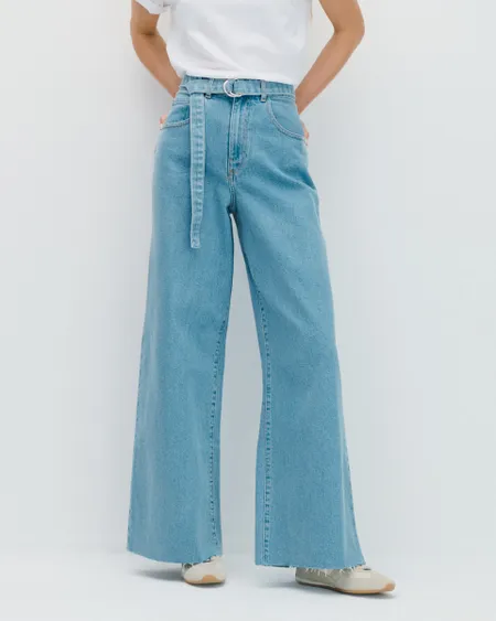 Jeans Wide Leg Tiro Alto Azul Medio Deshilado Con Banda