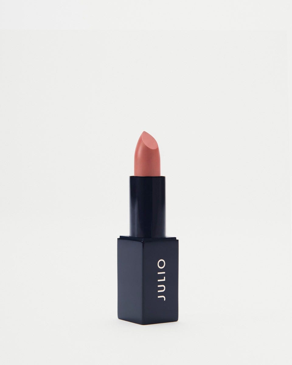 Labial Julio Beauty Tono Latte VARIOS