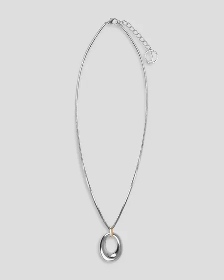 Collar Princesa Dije Ovalado En Combinación Rodio Y Baño De Oro