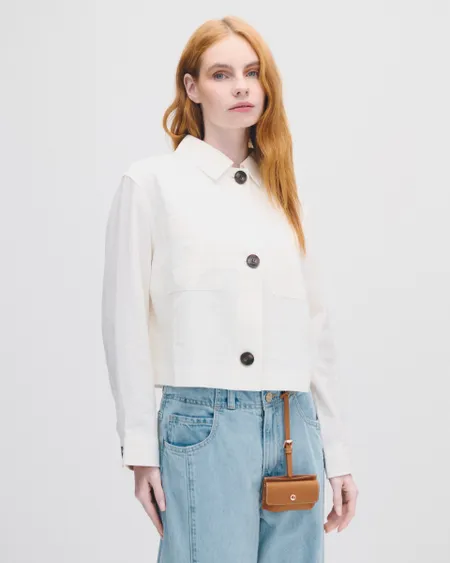 Chamarra Corta De Lino Cuello Camisero Botones En Contraste