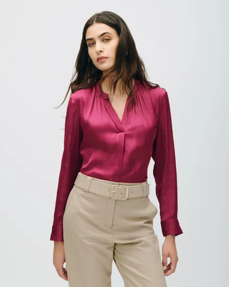 Blusa De Satín Corrugado Fucsia Escote V