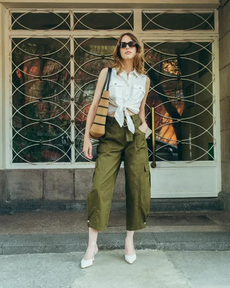 Pantalón Cargo Tiro Alto Verde Militar Botón Ajustable Con Cinturón